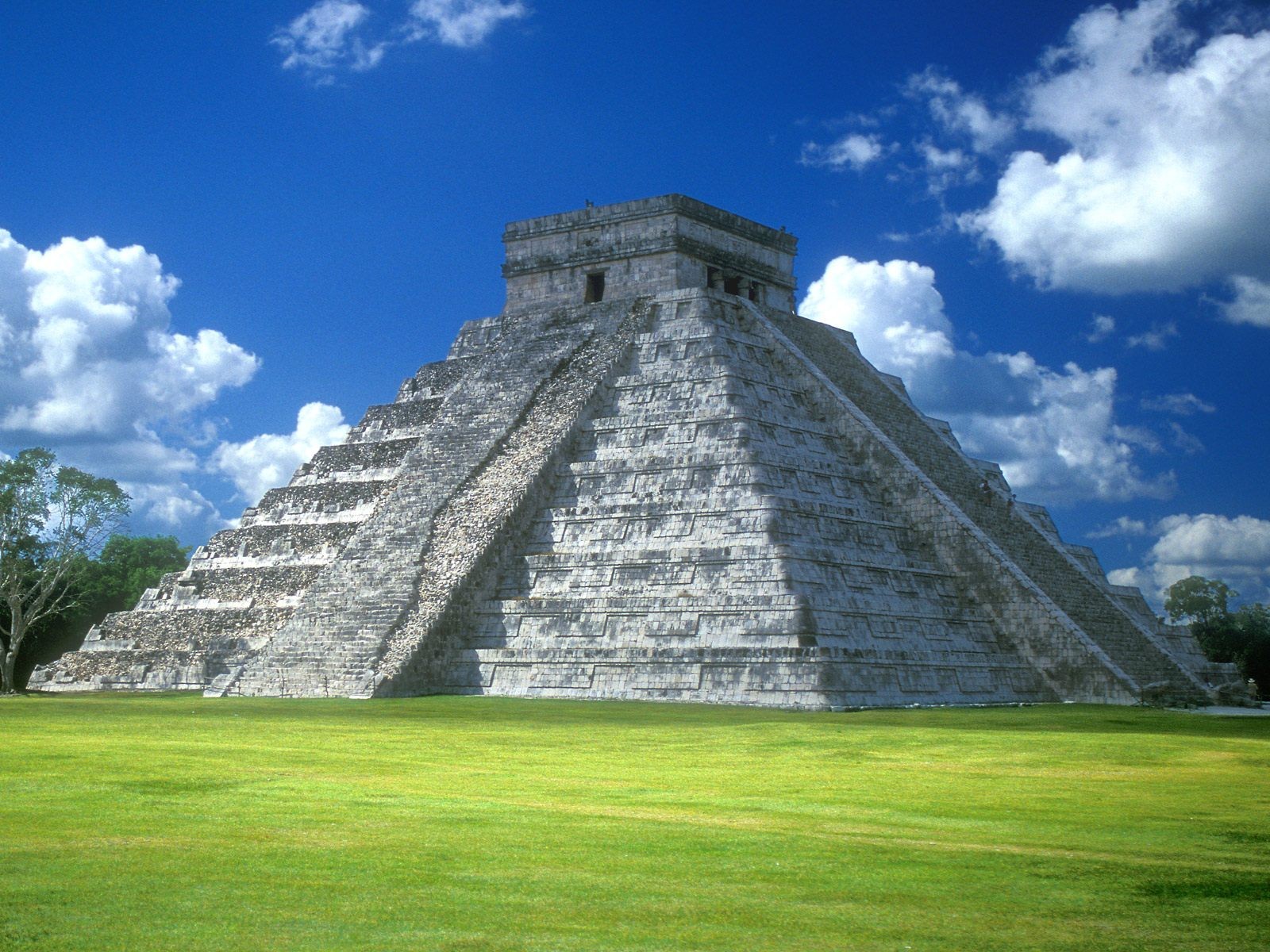 2105 piramida-kukulkan_meksika_yukatan_1600x1200_www.GdeFon.ru